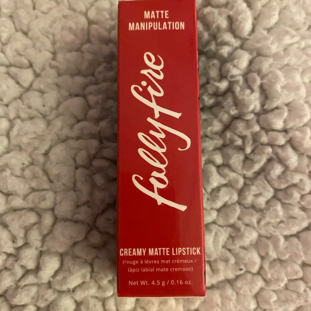 Fully Fire matte lipstick in color here to slay 💄💄💄
